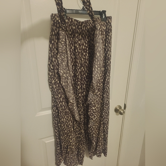 SaltyLemon Women's Brown Patterned Wide Leg Pants - Picture 5 of 5